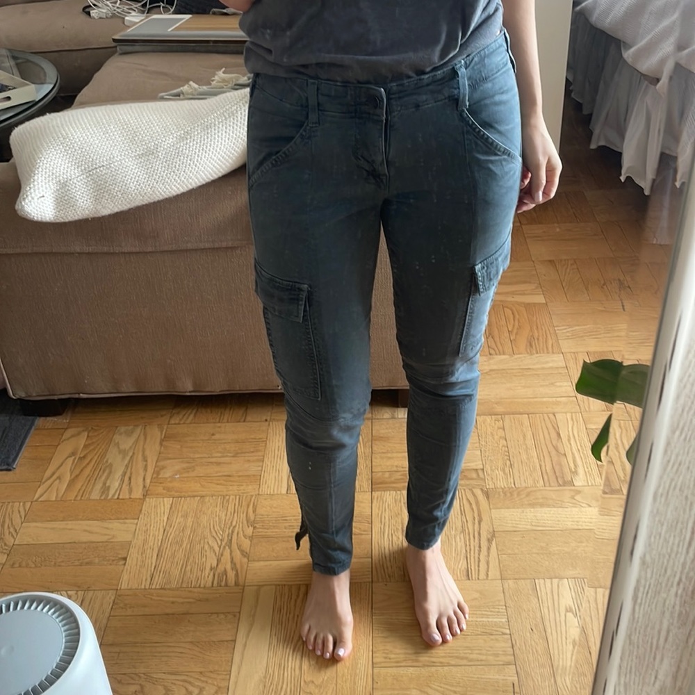 J Brand Cargo pants with zipper - size 27